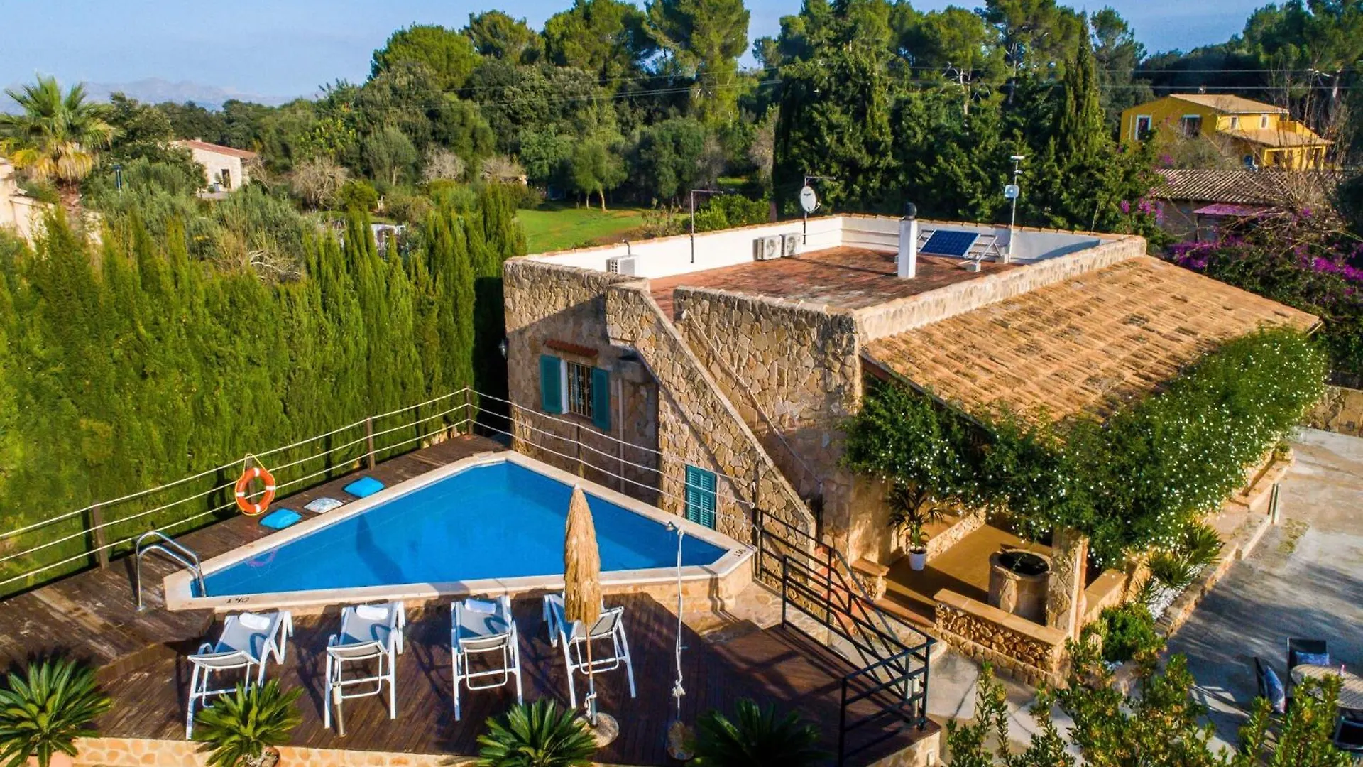 Spacious Country House With Garden Alcúdia