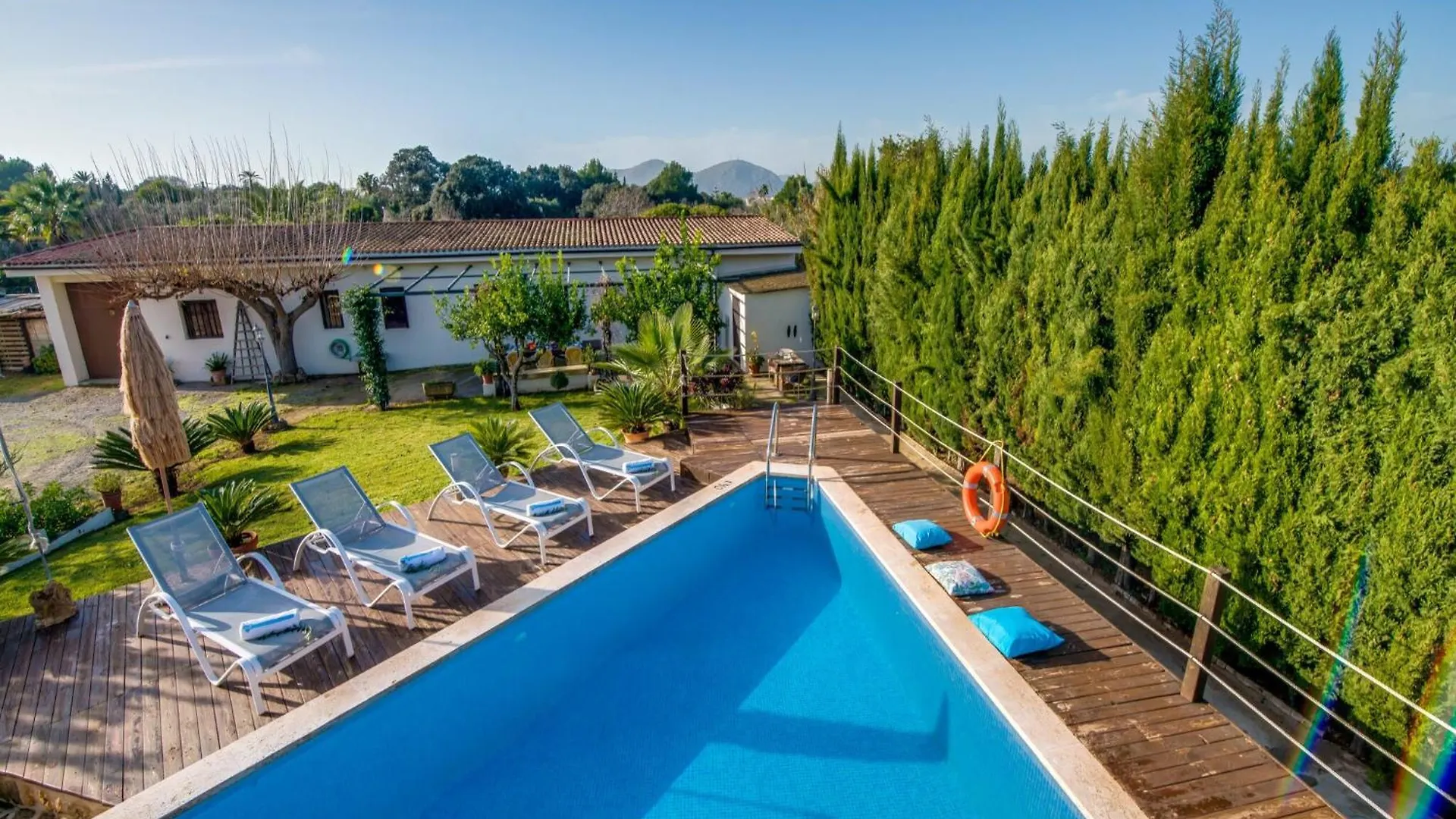Spacious Country House With Garden Alcúdia Сasa de vacaciones
