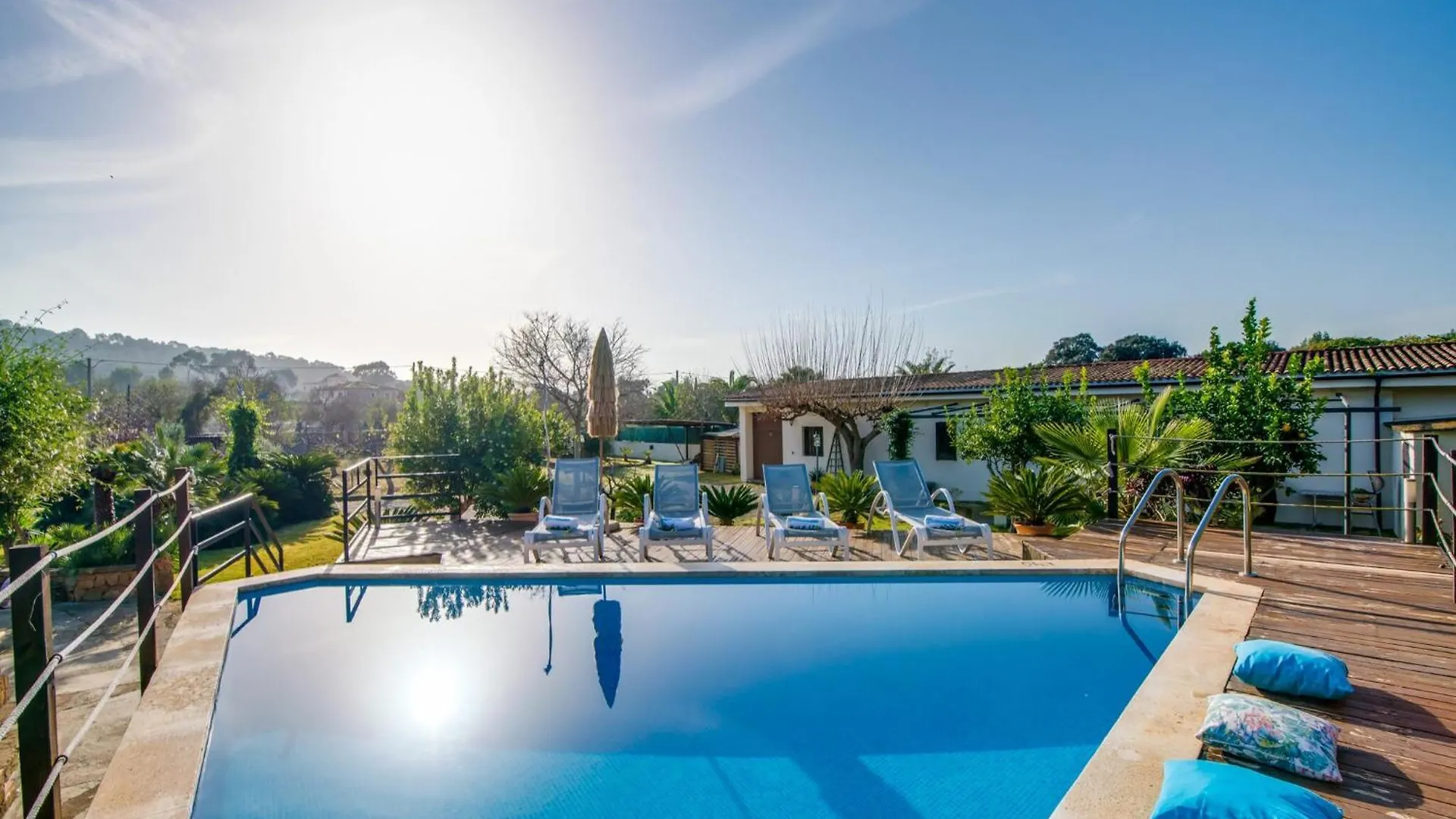 Spacious Country House With Garden Alcúdia Сasa de vacaciones