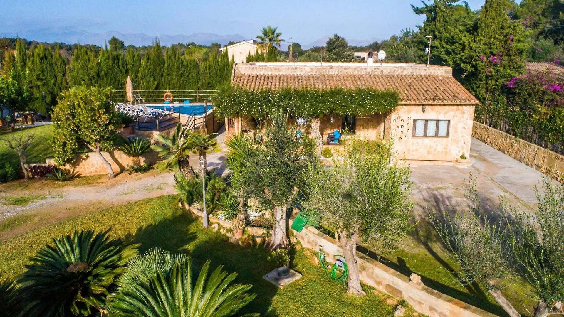 Сasa de vacaciones Spacious Country House With Garden Alcúdia España